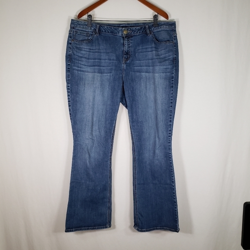 Lane Bryant Mid Rise Boot Cut Size 20 Regular Medium Wash